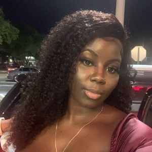 Meet your Posher, Diana